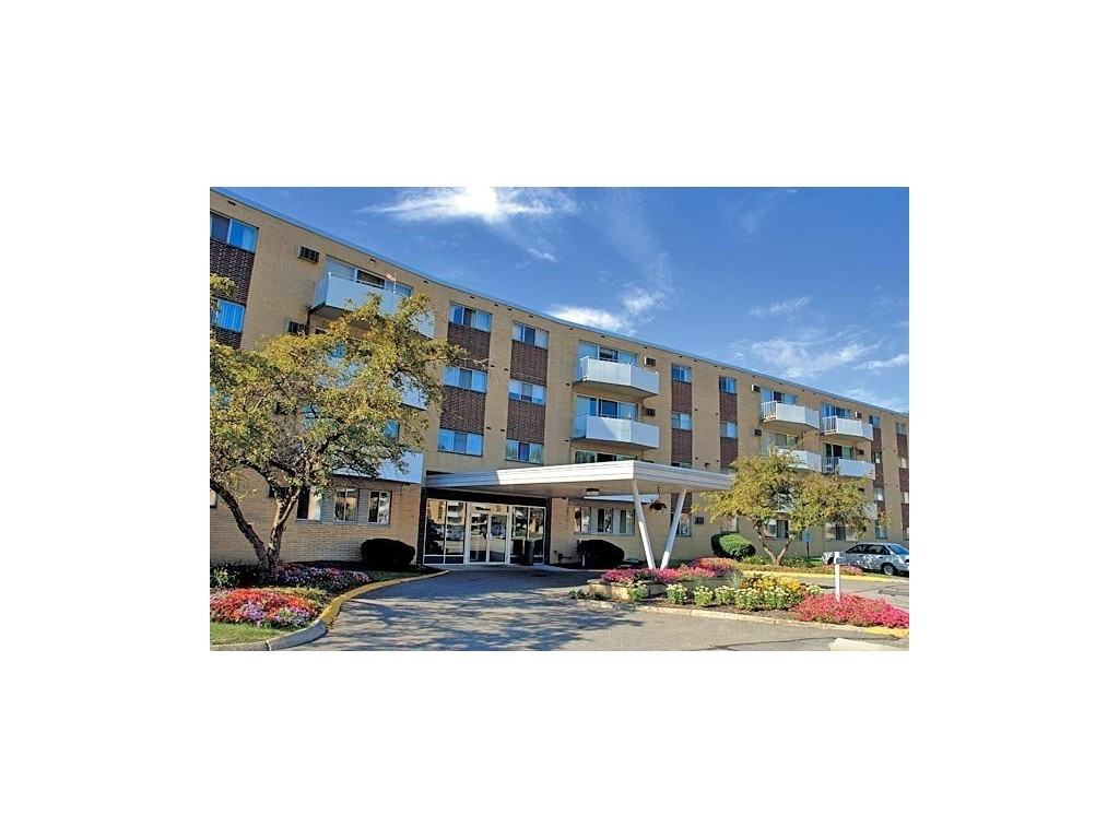 Camelot Apartments 6240 Stumph Rd, Parma Heights, OH 44130 Zumper