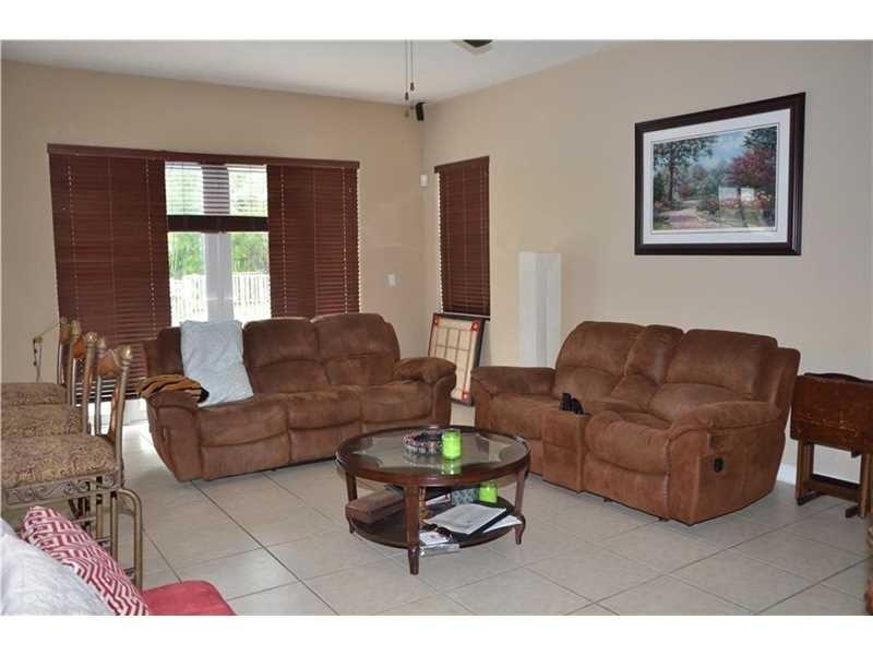 13124 SW 53rd St - Photo 2 of 8