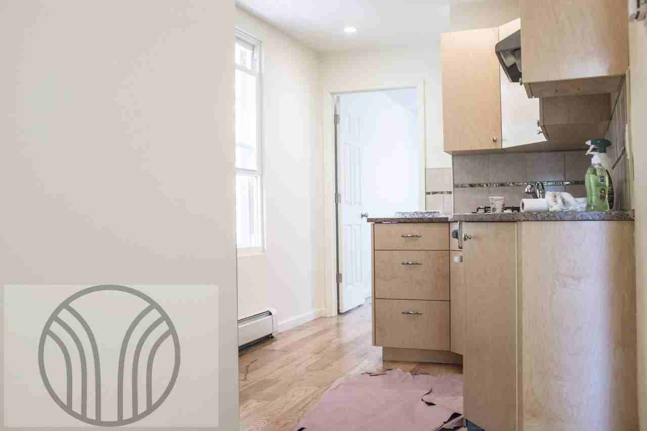 631 Lorimer Street #2B