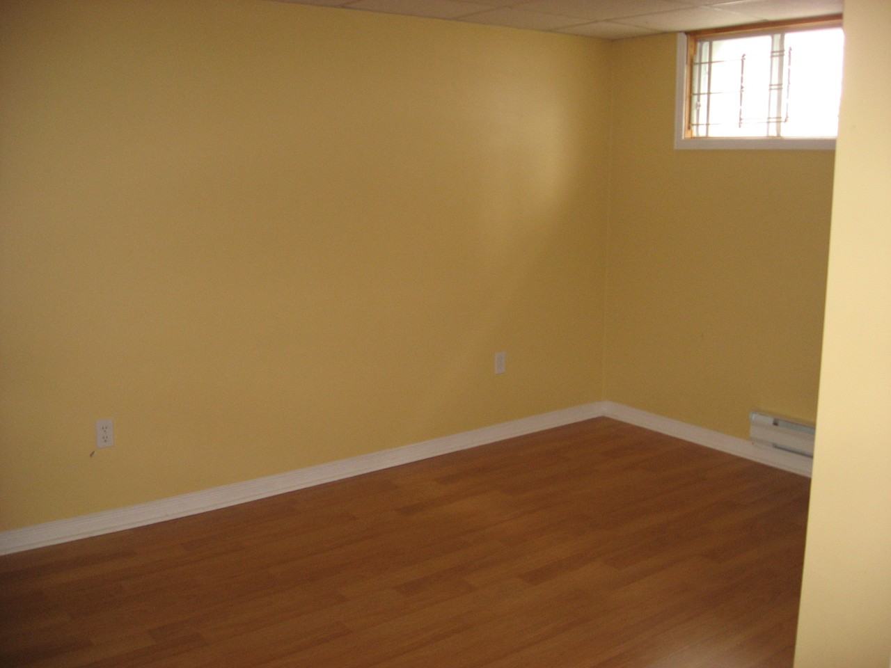 1567 Gilles Street - Photo 3 of 7