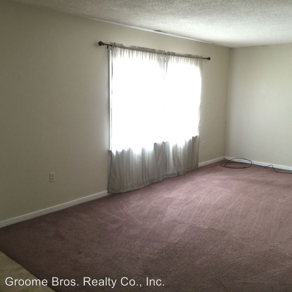 405 Alamosa Dr - Photo 2 of 9