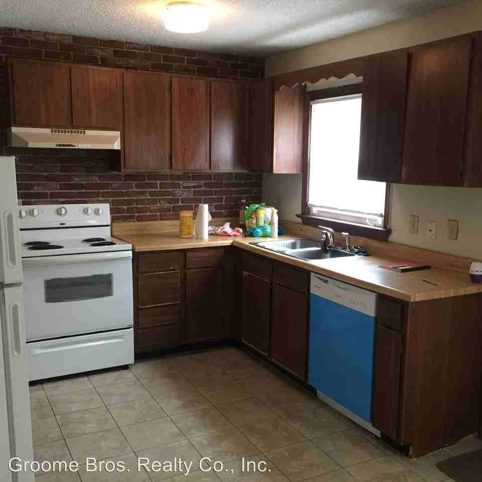 405 Alamosa Dr - Photo 3 of 9