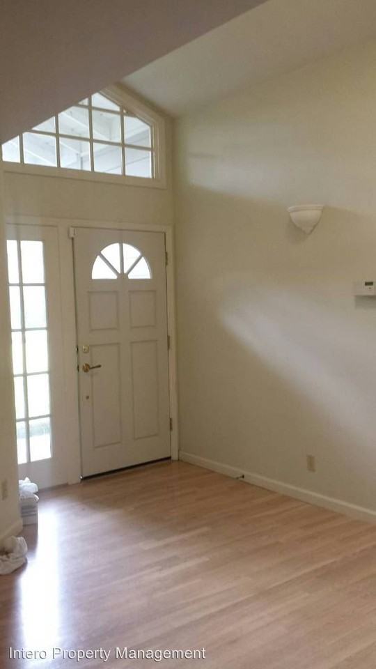 2151 Deodara Dr - Photo 2 of 18