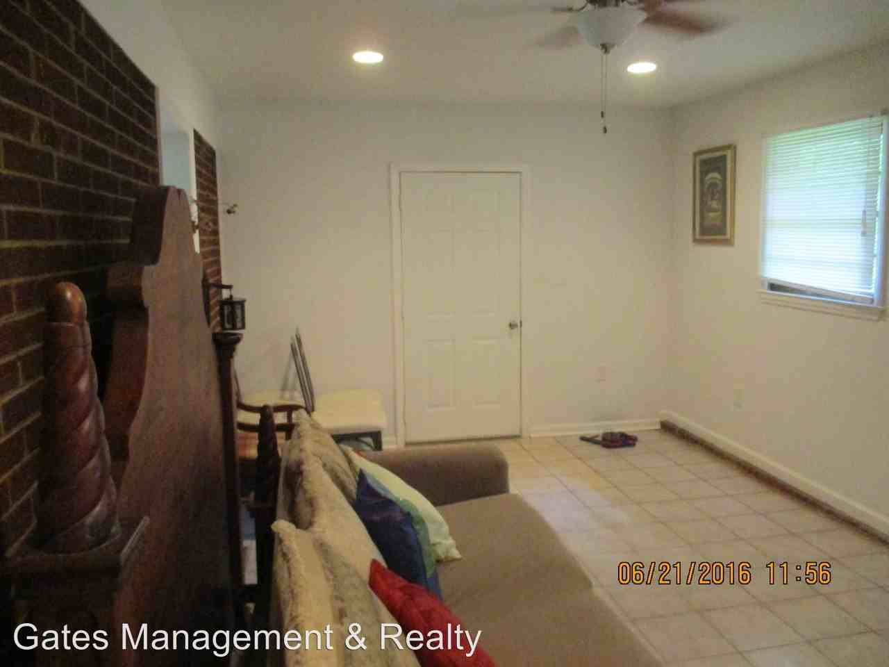 429 Lakeshore Dr - Photo 2 of 10