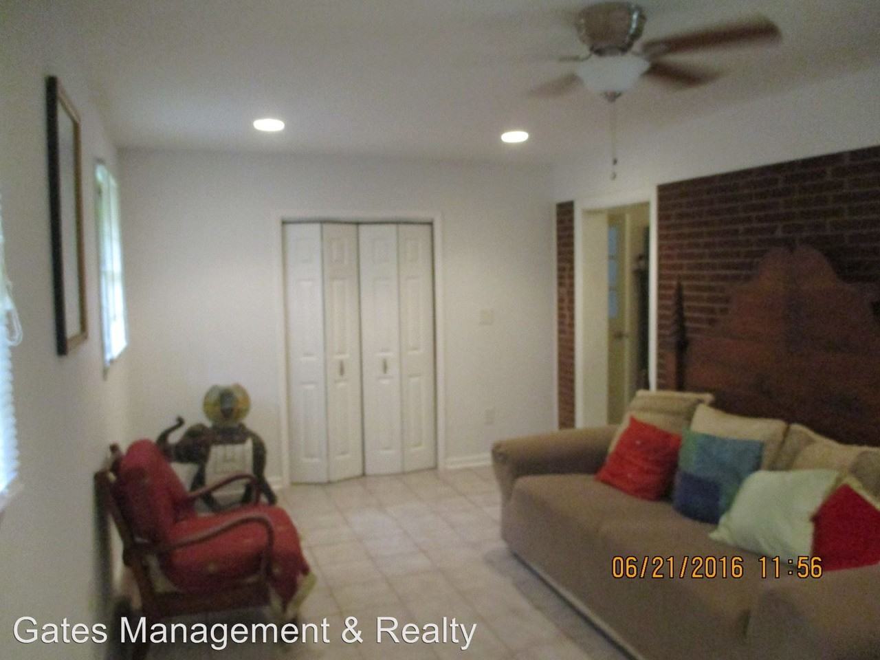 429 Lakeshore Dr - Photo 3 of 10