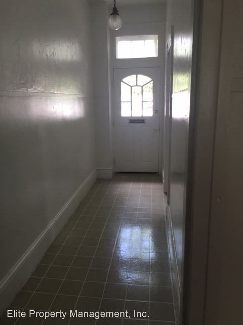 205 S Beaver St - Photo 2 of 16
