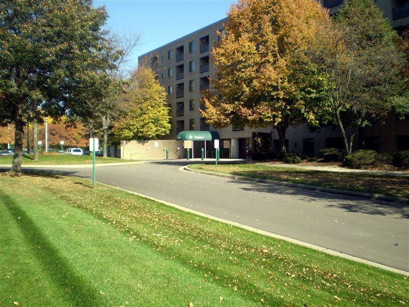 Evergreen North Apartments 57045500 Vintage Ln, Kalamazoo, MI 49009