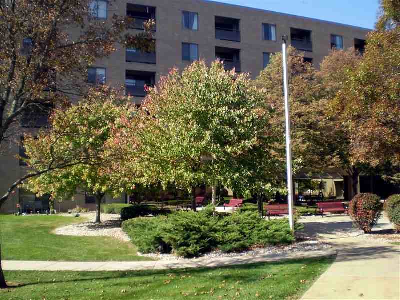 Evergreen North Apartments 57045500 Vintage Ln, Kalamazoo, MI 49009