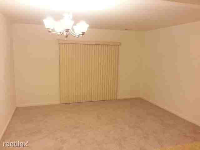 148 Wilmington Dr - Photo 2 of 14