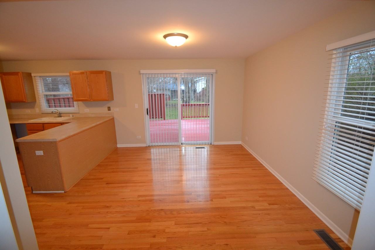 789 Eletson Dr - Photo 2 of 9
