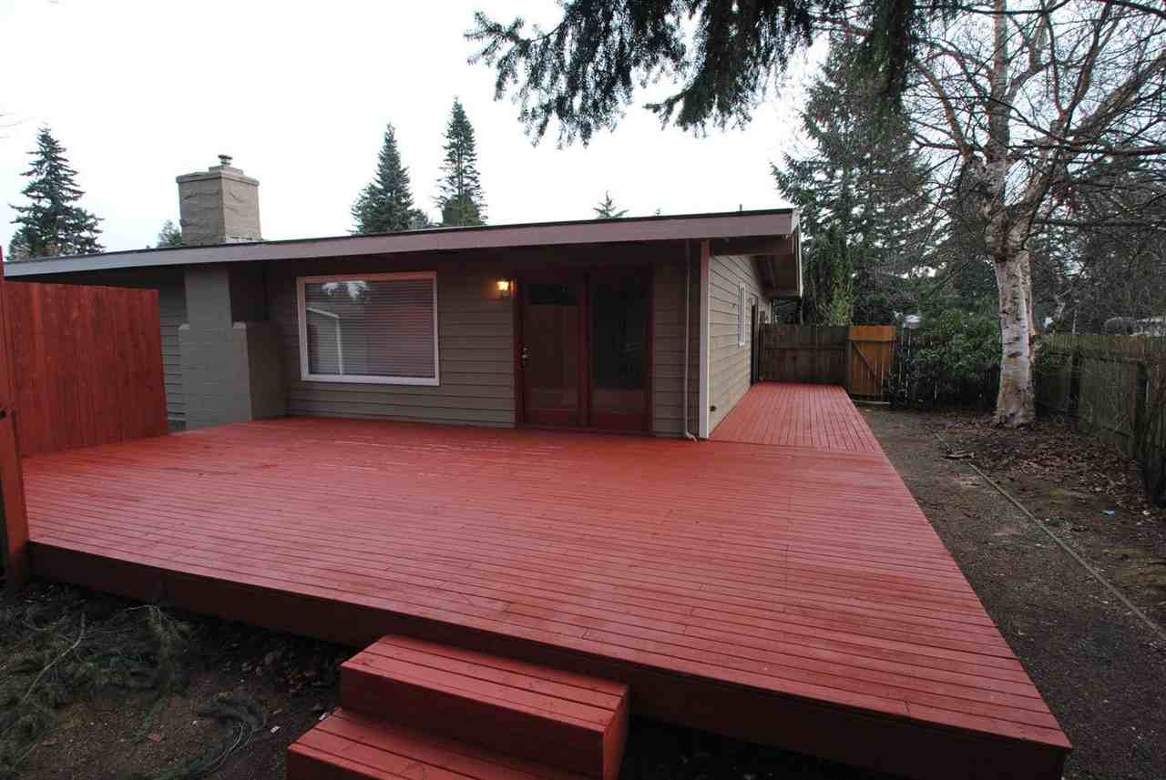 1901 Vashon Ct NE - Photo 2 of 18