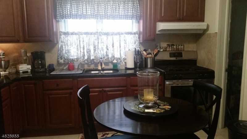 426 Lafayette Ave - Photo 3 of 4