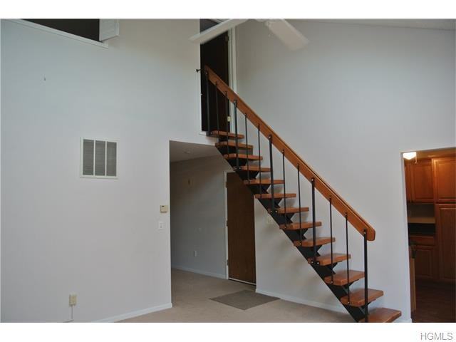 56 Chester Ln - Photo 2 of 17