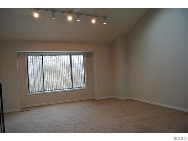 56 Chester Ln - Photo 3 of 17