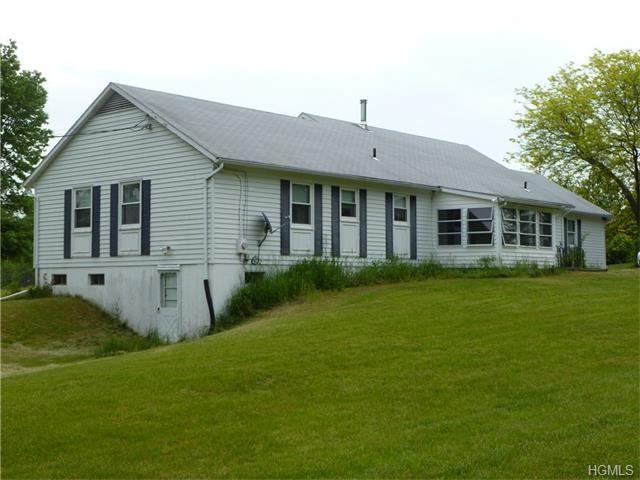 217 Bruyn Ave - Photo 3 of 11