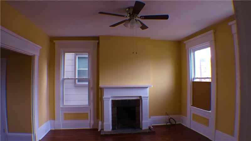 108 Ash St - Photo 3 of 24