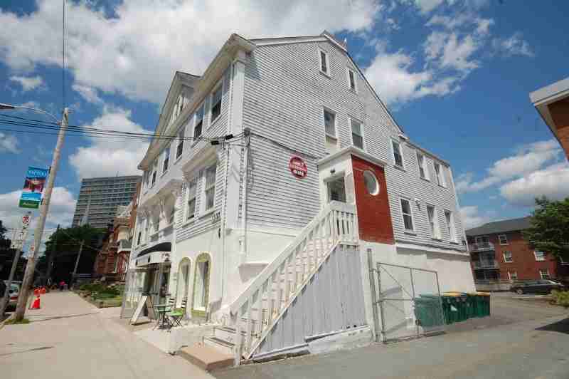 1333 Barrington St #9 - Photo 2 of 5