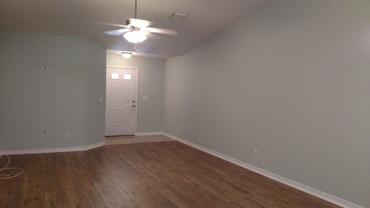 3032 Meadow St - Photo 2 of 23