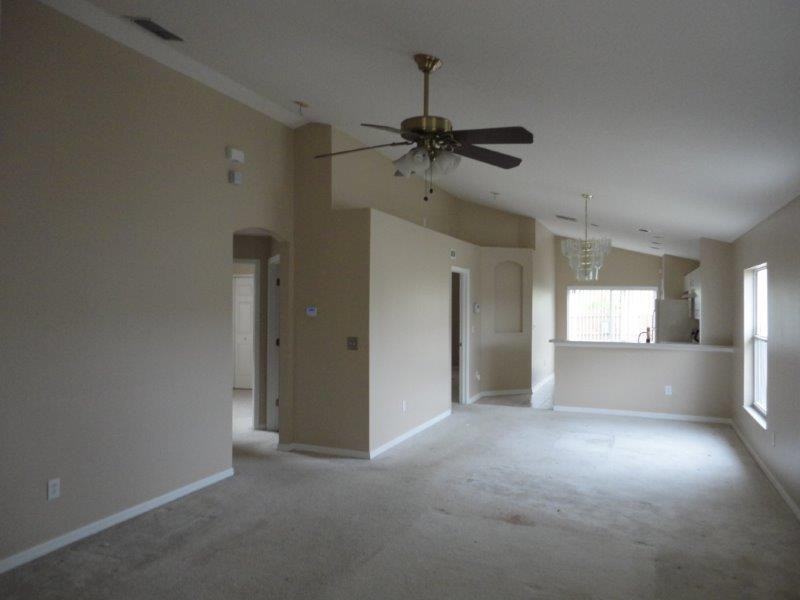 24501 Mistwood Ct - Photo 2 of 10