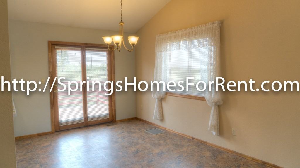 264 Cradle Lake Dr - Photo 3 of 5