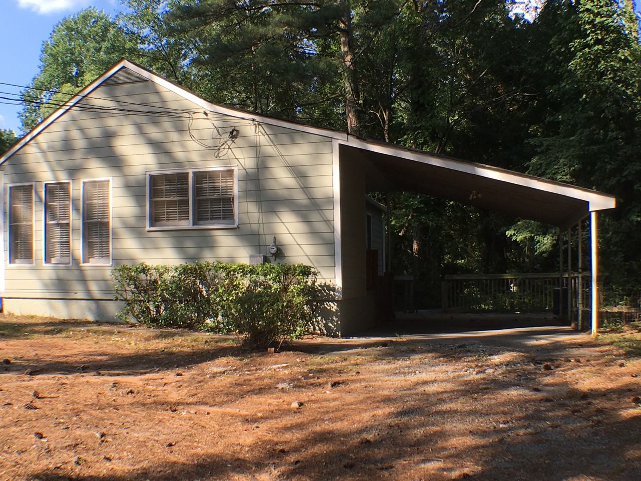 227 Goldie Dr SE - Photo 2 of 10