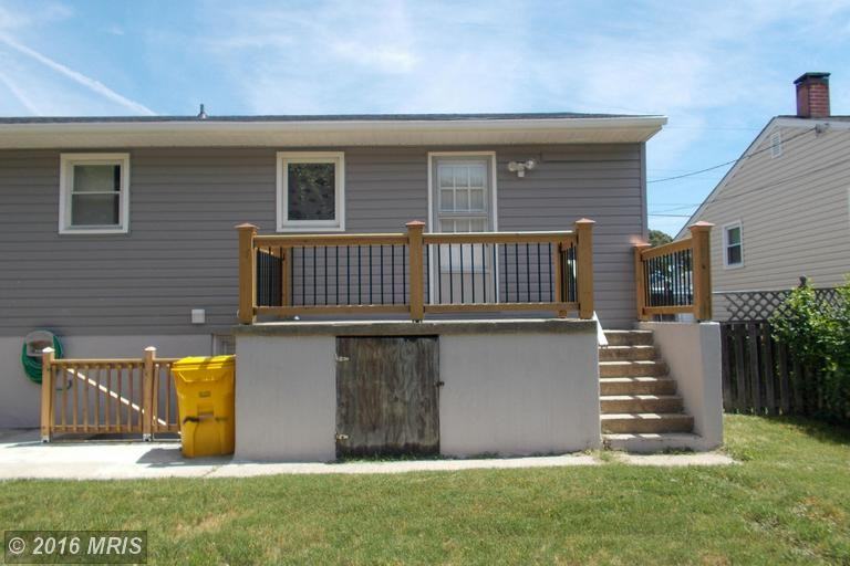 1520 Charles Ave - Photo 2 of 11
