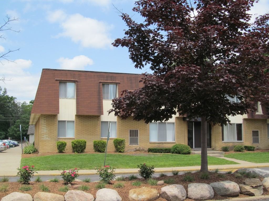 Willow Creek Apartments And Townhomes - Photo 2 of 19