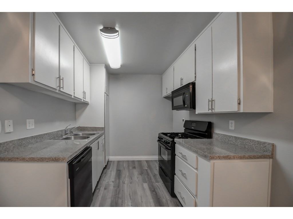 Cypress Park Townhomes - Photo 3 of 19