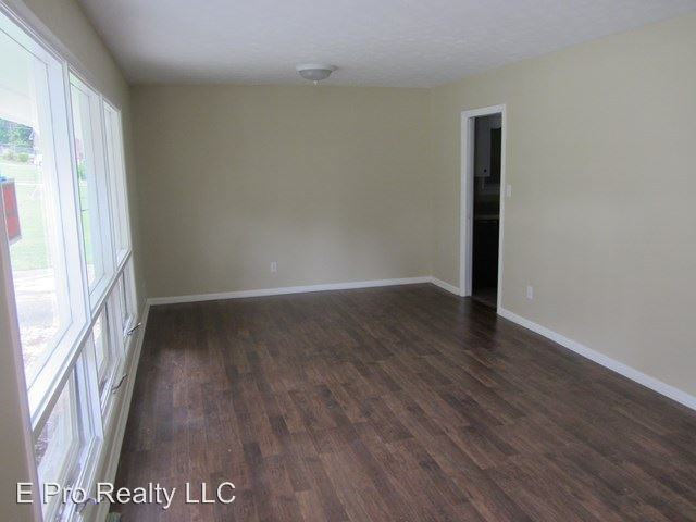 1757 Valley Ridge Dr SW - Photo 2 of 18