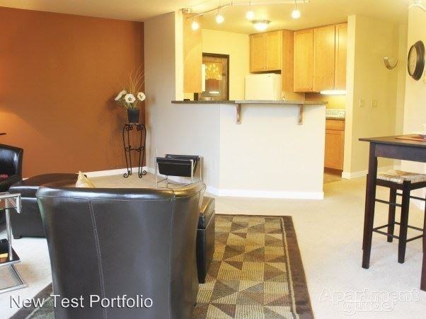 100 Bath St - Photo 3 of 3