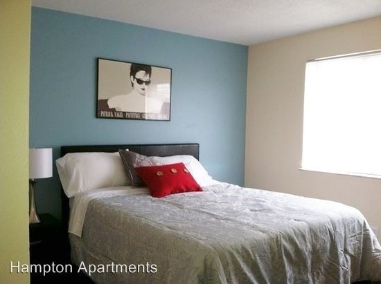 2140 Hampton Ave. - Photo 3 of 6
