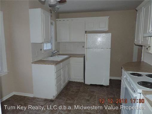 426 N Titus Ave - Photo 2 of 8