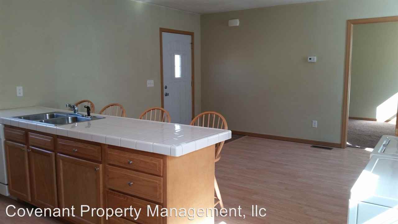 905 S Cliff Ave - Photo 3 of 10