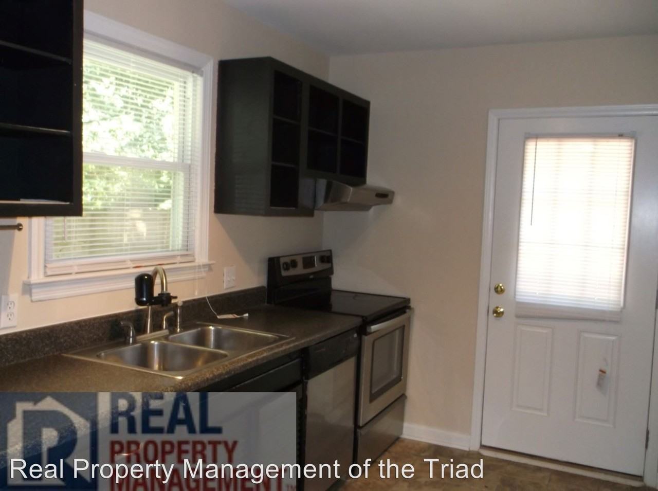 3309 Wilshire Dr - Photo 3 of 15