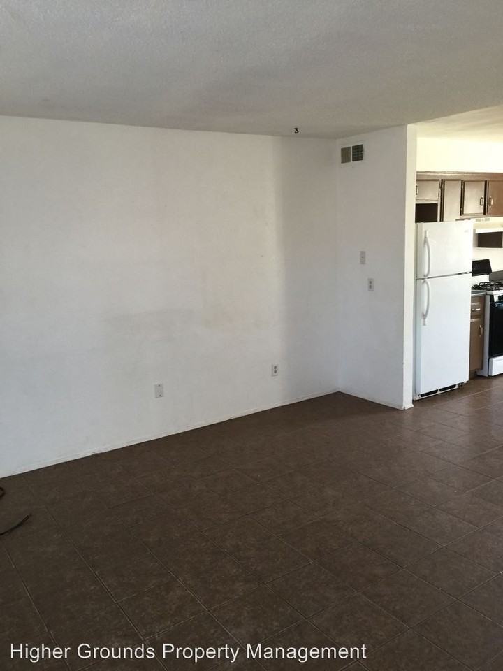 117 Hughes Ave - Photo 2 of 7