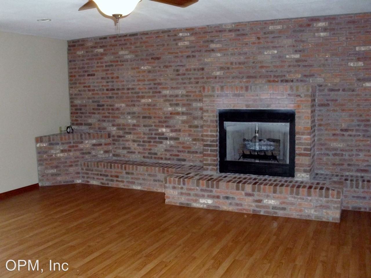 1184 Hospital Rd - Photo 2 of 6