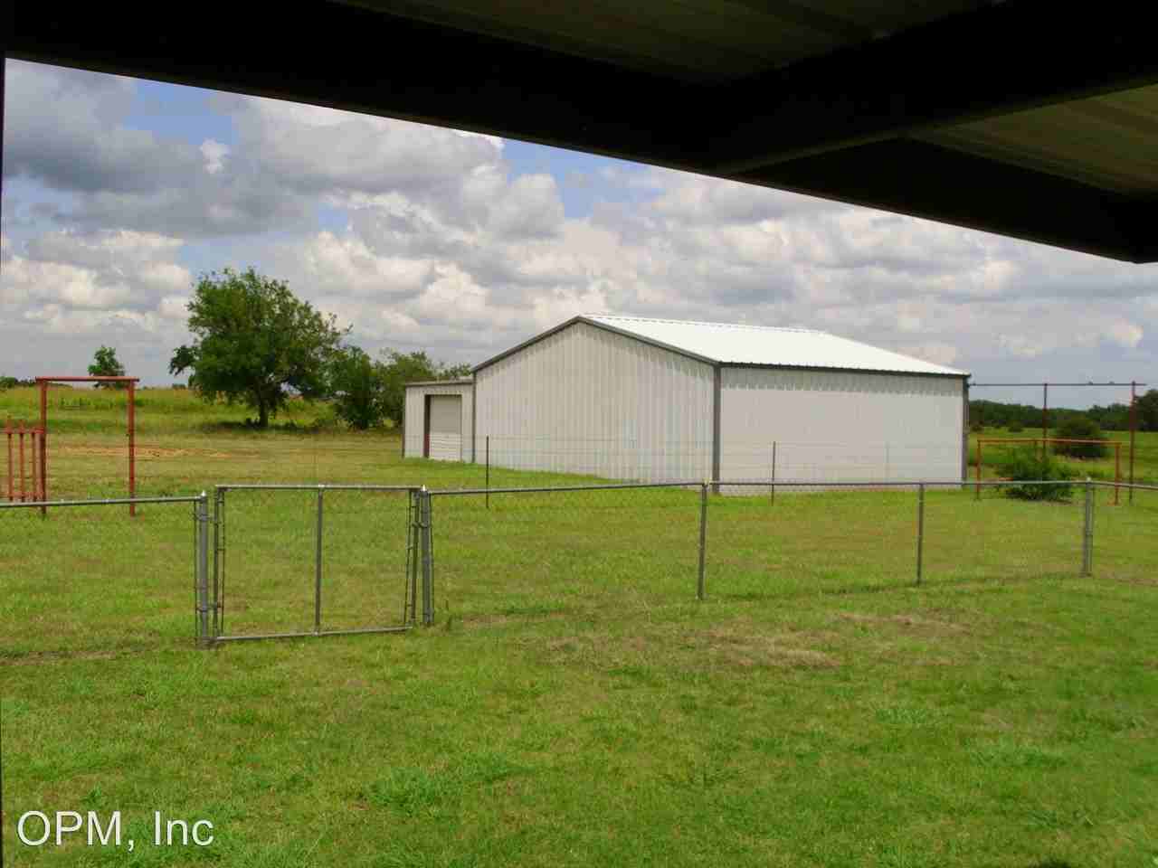 1184 Hospital Rd - Photo 3 of 6