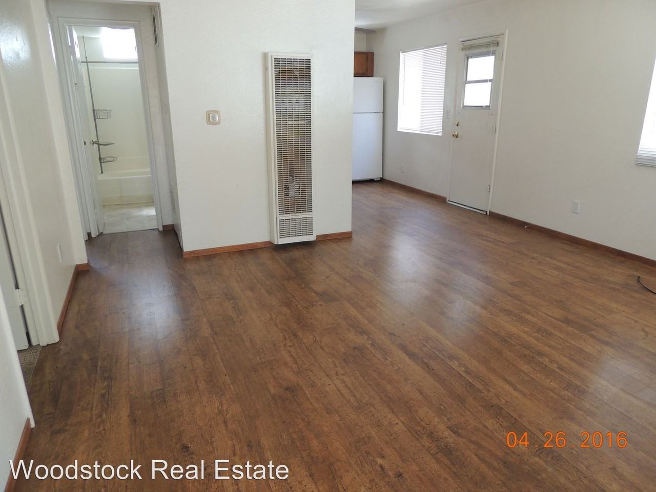 1017 Greenway Dr - Photo 2 of 10