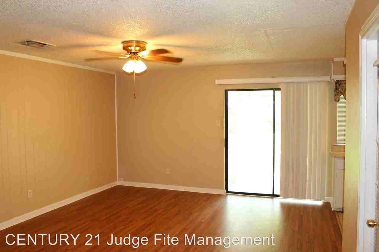 408 Harris Dr - Photo 2 of 10