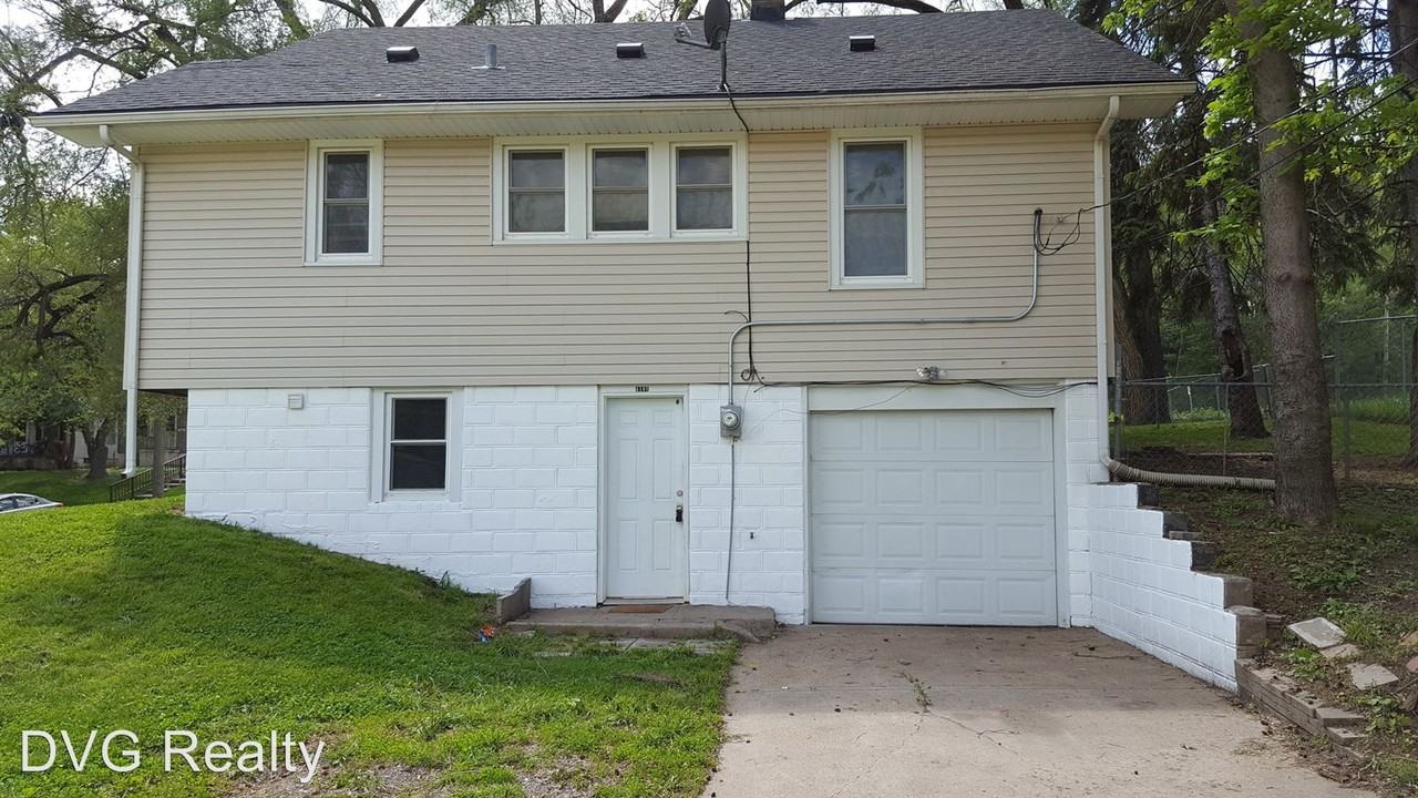 4101 N 42nd St - Photo 3 of 9