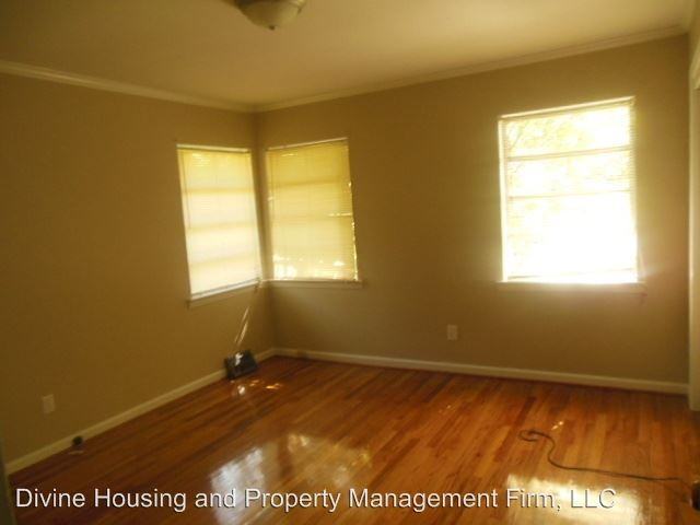 905 2nd St W - Photo 3 of 9