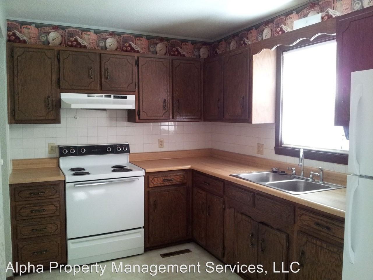 302 S Monroe Ave - Photo 3 of 9