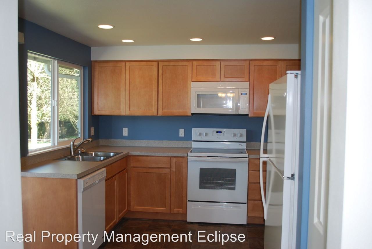 2110 SE 22nd Pl - Photo 2 of 16