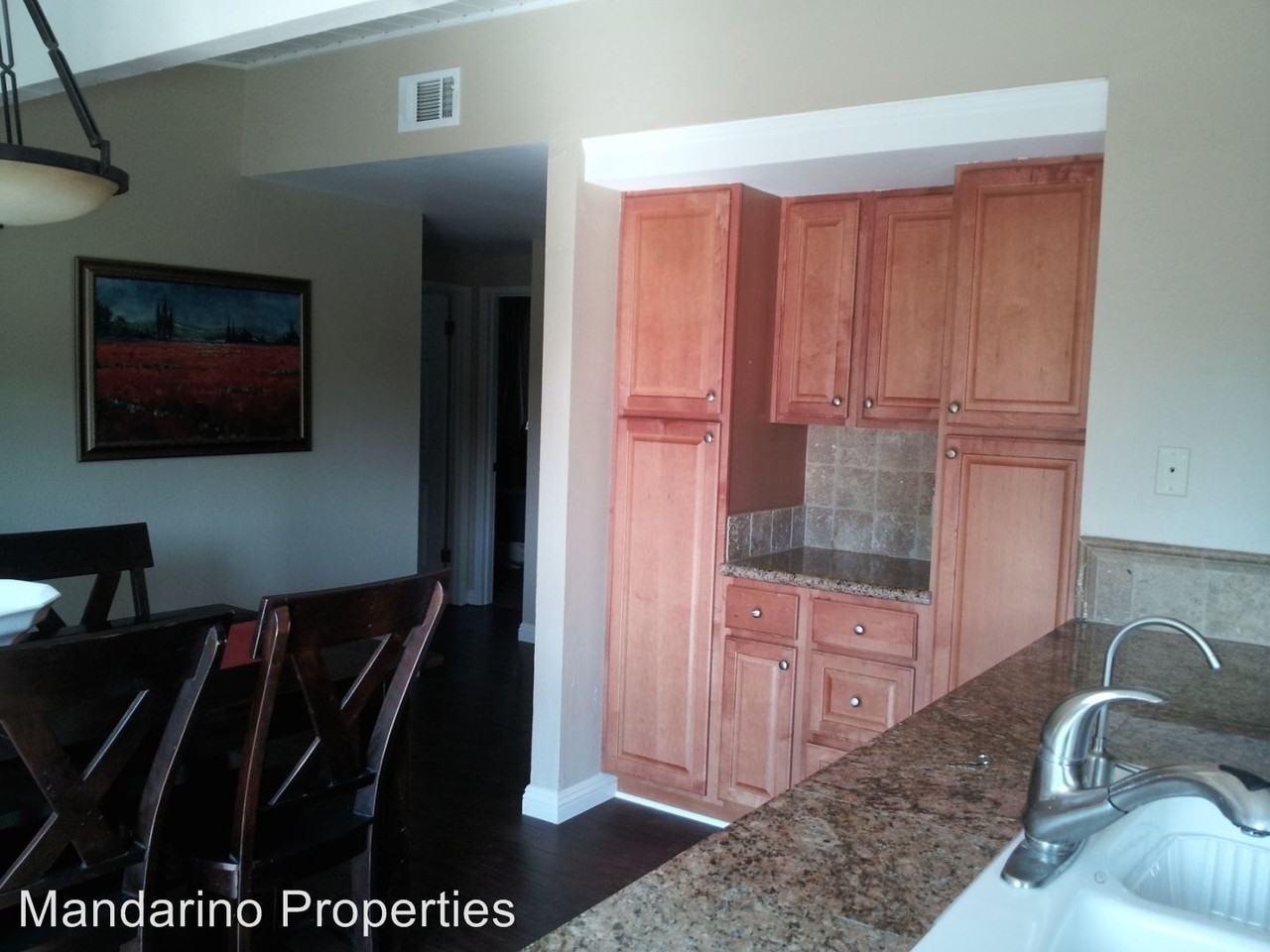 111 Kinman Ave - Photo 3 of 7