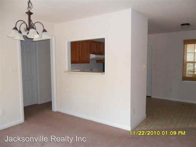 6033 Burgaw Hwy - Photo 3 of 9