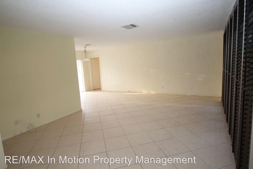 8291 NW 68th Ave - Photo 3 of 21