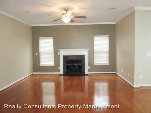 17 St Christopher Square - Photo 3 of 22