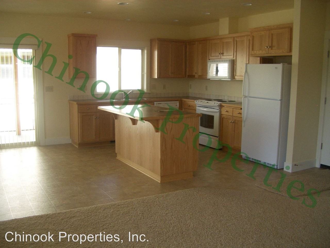 1610 Samuel Dr - Photo 3 of 12