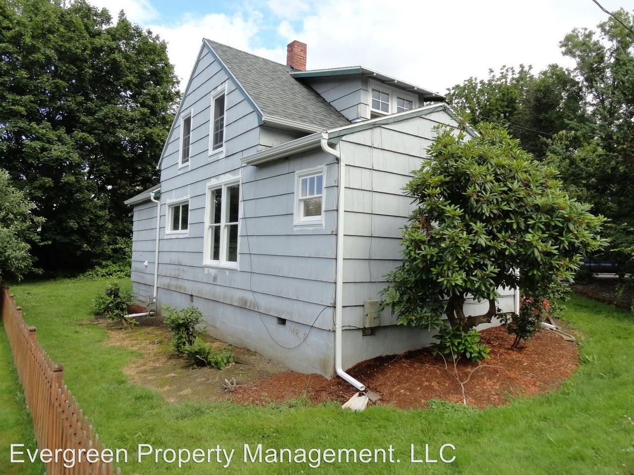 207 SE 7th St - Photo 2 of 25