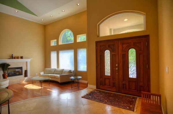 1425 Navarro Dr - Photo 3 of 9